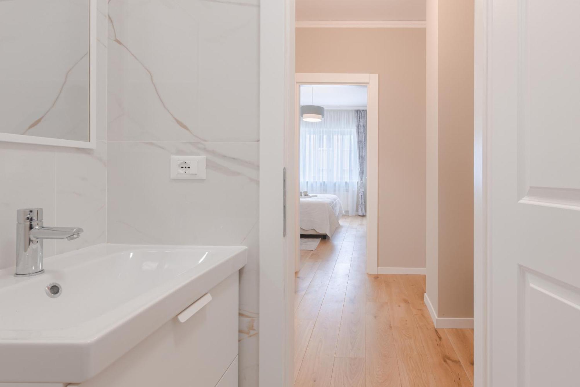Family&Friends Apartment Триест Экстерьер фото